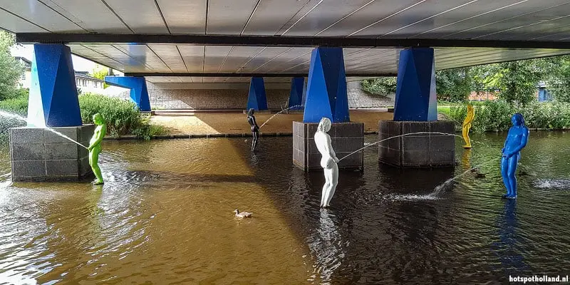 ayouken Piss, les pisseurs d'Amsterdam: De zes pisseurs in actie