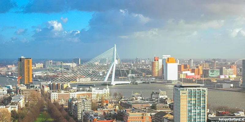 In het centrum van Rotterdam werden een groot deel van de scenes voor Who am I opgenomen In het centrum van Rotterdam werden een groot deel van de scenes voor Who am I opgenomen