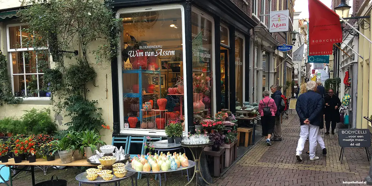 De smalle historische straatjes van Alkmaar