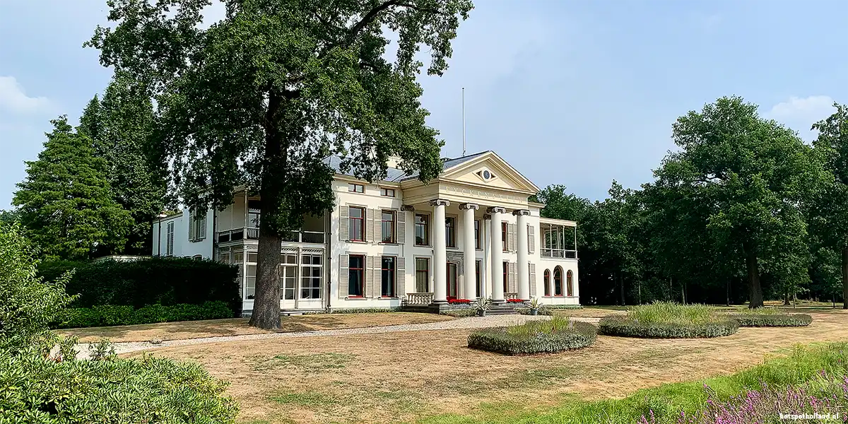 Eyckenstein Estate (privat), etwas au�erhalb von Maartensdijk
