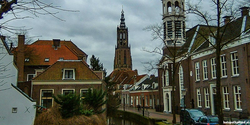 De Onze Lieve Vrouwe toren in het centrum van Amersfoort is het Kadastraal Middelpunt van Nederland