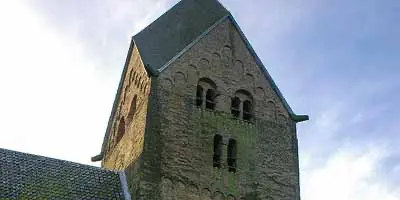 Schaive toren Bedum. De scheefste toren van Nederland in Groningen