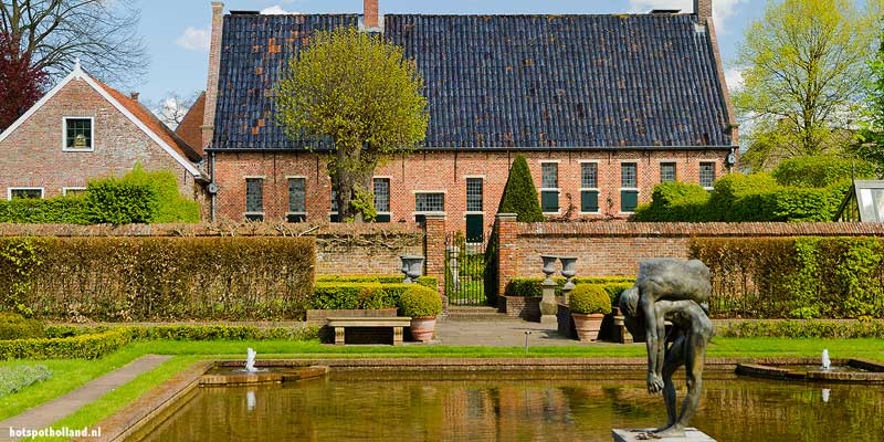 Der Garten des Museums de Buitenplaats in Eelde in der Nähe der Stadt Groningen