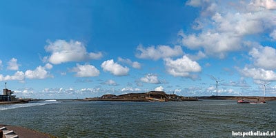 Forteiland IJmuiden, gezien vanuit de haven