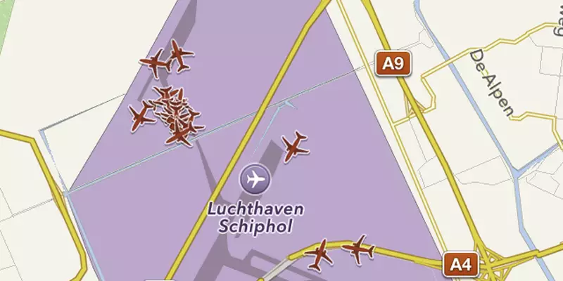 Parked planes on the runway of Schiphol during the Nuclear summit 2014. Unfortunately not all planes were visible (picture: PlaneFinder)