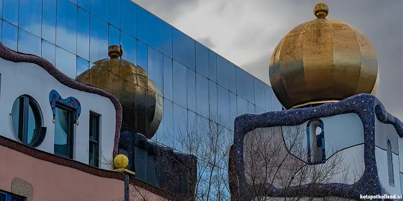 Aan de Stegge gebouw in Hundertwasserstijl, Goor