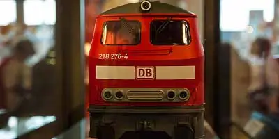 De Wadloper tijdens een Elfstedentocht is een van de vele modellen in het treinenmuseum