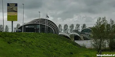 Balgstuw Ramspol. Een opblaasbare stormvloedkering