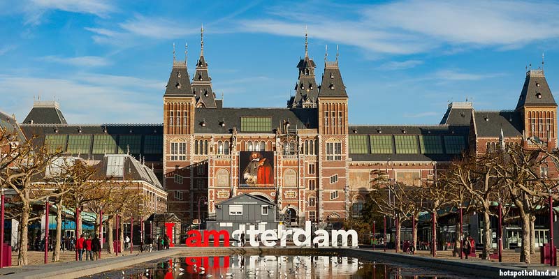 Het Rijksmuseum in Amsterdam. Toen nog met de bekende IAmsterdam letters