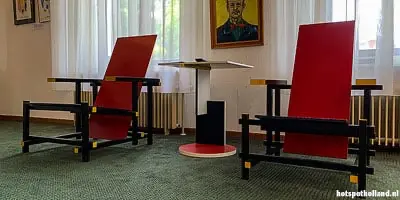 Welke stoel is de echte Rietveld?