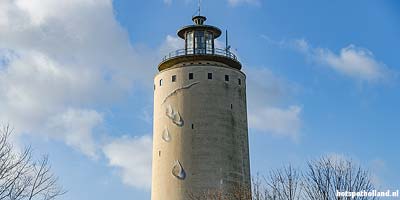 Watertoren Oostburg. Nat van buiten - droog van binnen