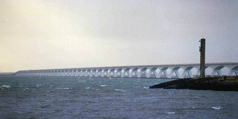 Zeelandbrug. De langste brug van Nederland en de rest van de wereld