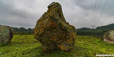 The Rock: Boulders island Maarn (Zwerfsteeneiland)